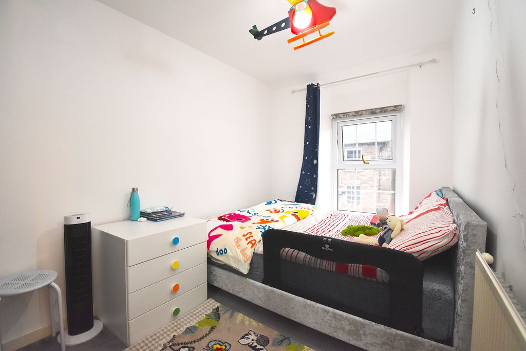 Bedroom- click for photo gallery